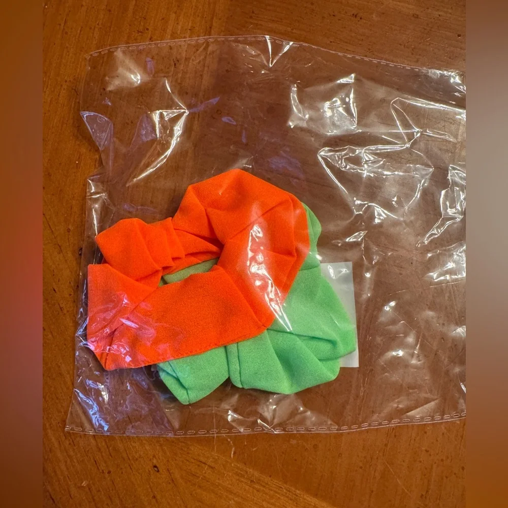 80’s Neon Scrunchies in orange and Green. Bag opened, items never been used